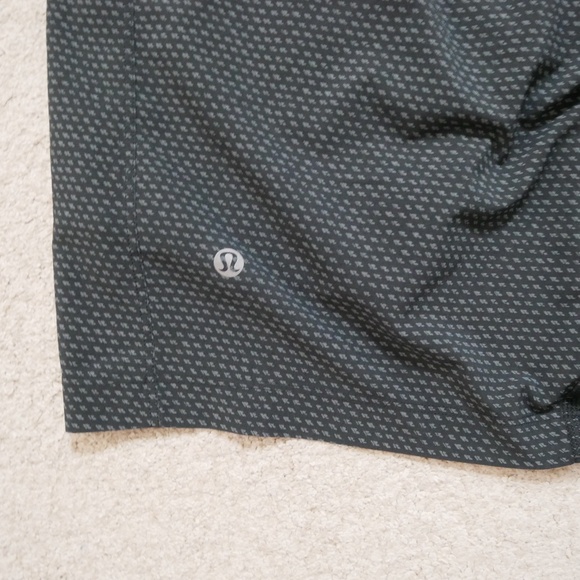 Lululemon T.H.E short with Nulux liner Medium - Picture 6 of 7